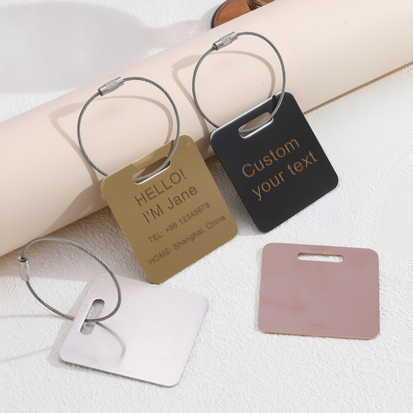 Travel Accessories International - Бирка для багажа с индивидуальной гравировкой,